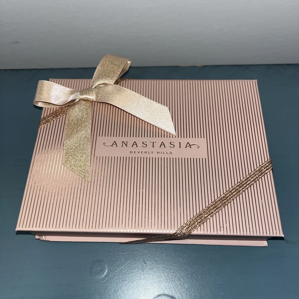 Anastasia Beverly Hills‎ ABH Deluxe Matte Lipstick 4-Piece Set
